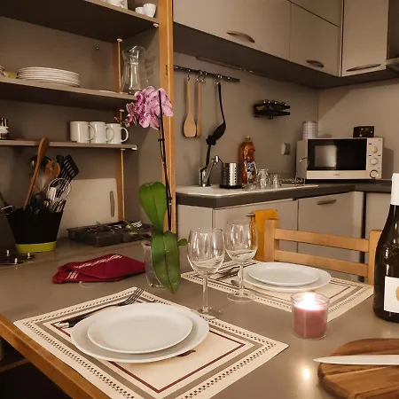 Furnished & Independant Flat - - Thermal 50m 公寓