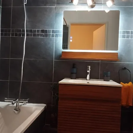 公寓 Furnished & Independant Flat - - Thermal 50m